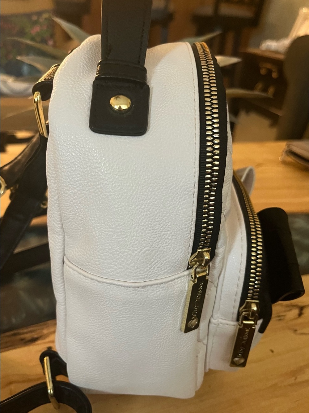 Betsey Johnson White Quilted Puppy Dog Mini Backpack with Black & Pink Dog Ears - Picture 5 of 13